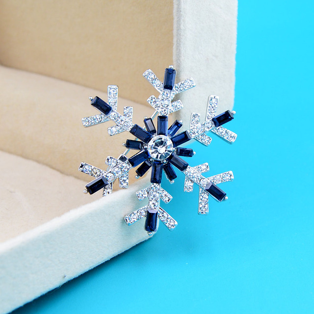 Cindy Xiang Broszka Płatek Śniegu z Kryształami dla Kobiet - Zimowy Design - Wianko - 5