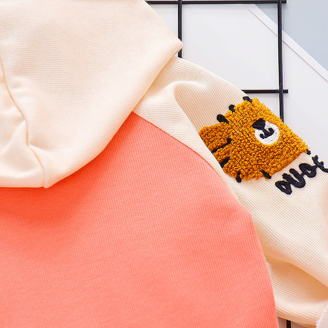 Nowa jesienno-zimowa kolekcja - Zestaw bluza z dekoltem i spodnie niemowlęce w modnym casualowym stylu, dla dziewcząt i chłopców - Wianko - 11