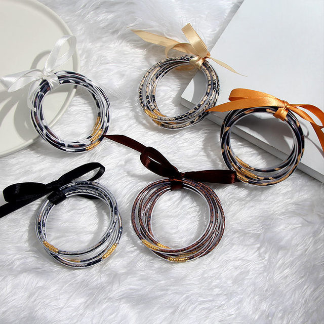Zestaw 5 galaretkowych bransoletek damskich na każdą pogodę z lampartowym wzorem - silikonowe i plastikowe - Wianko - 10