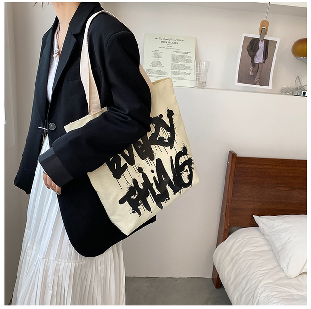 Duża damska torba na ramię z nadrukiem graffiti - moda, pojemna i nowoczesna - Wianko - 8