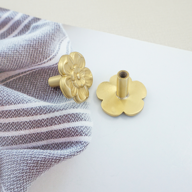 Kreatywne, złote uchwyty meblowe w kształcie kwiatu z mosiężnymi gałkami do szafek i szuflad - Wianko - 7