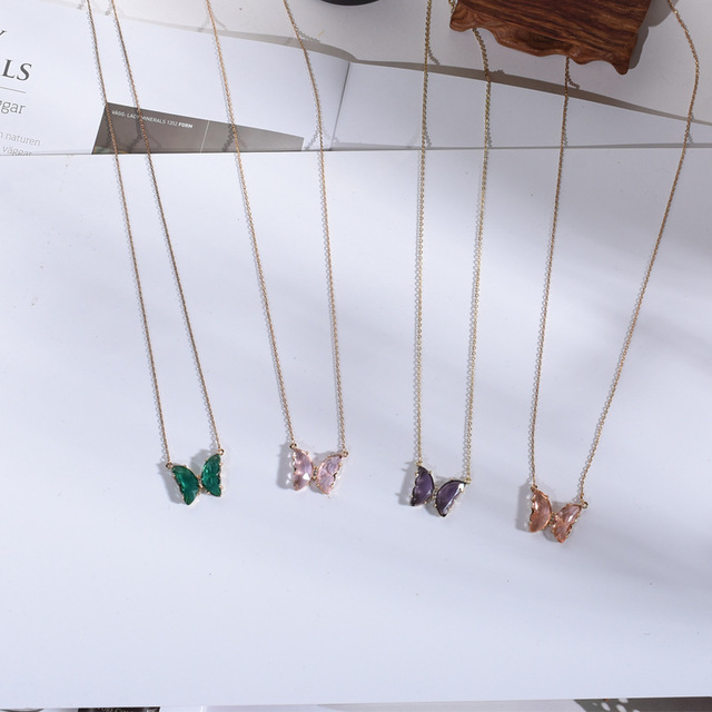 Stylowe naszyjniki motylkowe w różnych kolorach z kryształowym wisiorkiem w koreańskim stylu - Wianko - 5
