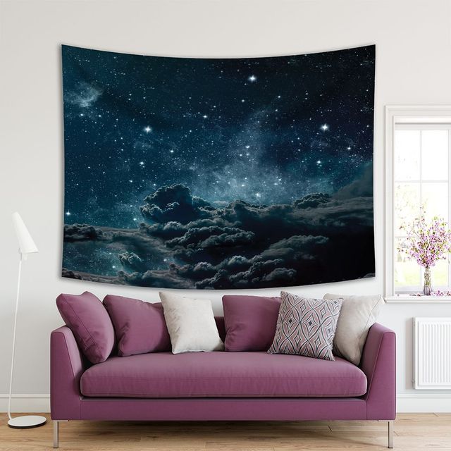 Gobelin nocne niebo z gwiazdami, chmurami, przestrzenią i drogą mleczną, dramatyczna scena ilustracji w odcieniach niebieskiego i szarości - Wianko - 5