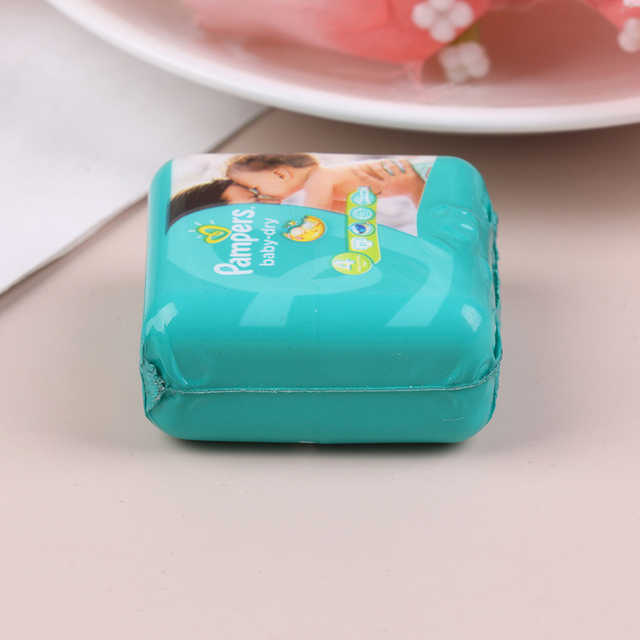 Domek dla lalek 3style 1:12 z miniaturowym miękkim materacykiem dla noworodka - akcesorium do zabawy w udawanie opieki nad dzieckiem - Wianko - 3