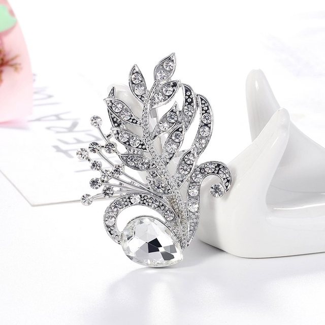 Broszka kwiat z przezroczystymi kryształkami, srebrna, idealna na ślub - prezenty i biżuteria - Wianko - 6