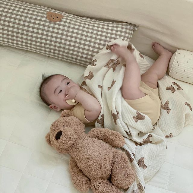 Poduszka dla noworodka i kobiety w ciąży - komfortowa, ochraniacz do łóżeczka, poduszka do karmienia dzieci, wzór niedźwiedź - pokój dziecięcy Bebe - Wianko - 1