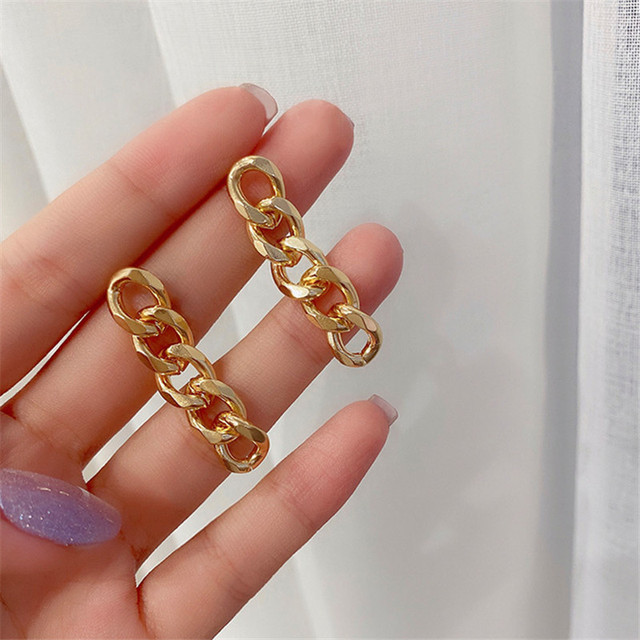 Złote długie kolczyki wiszące Adolph Link Chain - geometryczne, proste i modne. Trendowa biżuteria 2020 - Wianko - 5