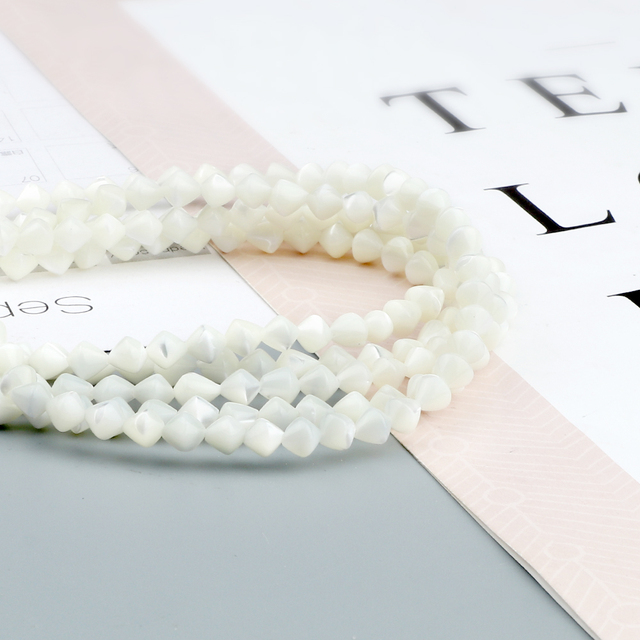 Naszyjnik Handmade z białymi naturalnymi matkami perłowymi w kształcie okręgu i krzyżem - Wianko - 13