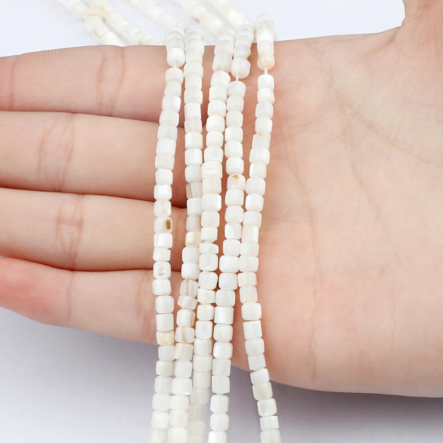 Naszyjnik Handmade z białymi naturalnymi matkami perłowymi w kształcie okręgu i krzyżem - Wianko - 5