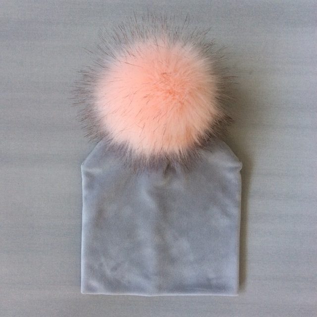 Jesienno-zimowy jednokolorowy aksamitny kapelusz dziecięcy z pomponem - dziewczęcy - Wianko - 11