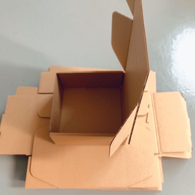 Pudełko z papieru typu Kraft - 10 sztuk, pakiet hurtowy, małe pudełko prezentowe Mailers wysyłka biznes 3 warstwy pudełko z tektury falistej - Wianko - 5