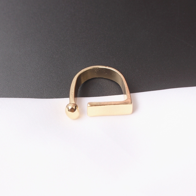 Koreański pierścionek zaręczynowy z metalową geometrią, otwarty palec wskazujący, o prostym kształcie - Wianko - 2