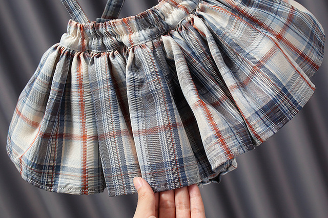Ubrań dla dzieci - Zestaw jesienno-koronkowy: Koszula z długim rękawem z łukiem i plisowana spódnica - Kostium księżniczki (2 sztuki) - Wianko - 12