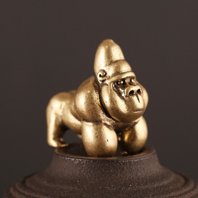 Duża figurka miedziana Gorilla na biurko - ozdoba ze stylową małpą w brązowym kolorze - Wianko - 3