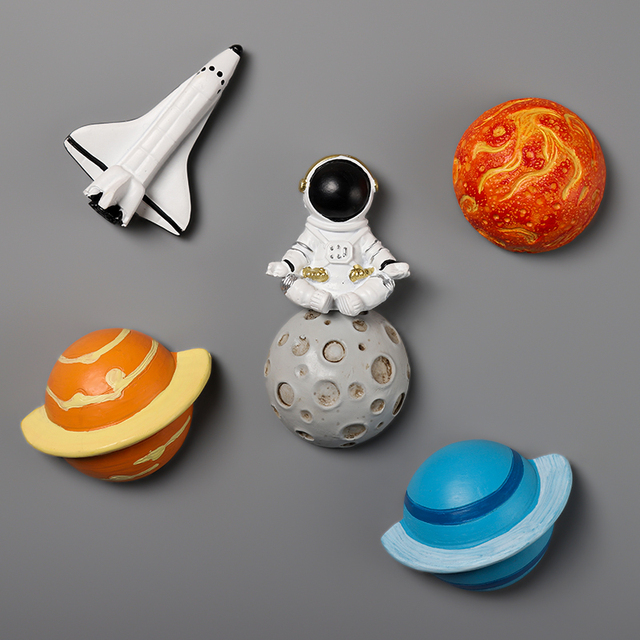 Magnes na lodówkę 3D z astronautą i planetami - Wianko - 5