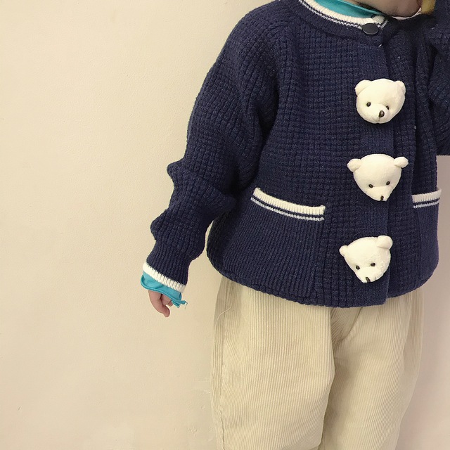 Dziecięcy sweter jesienno-zimowy dla chłopców i dziewczynek z luźnym, koreańskim fasonem - solidne, dzianinowe ubranie dziecięce z motywem niedźwiedzia - Wianko - 14