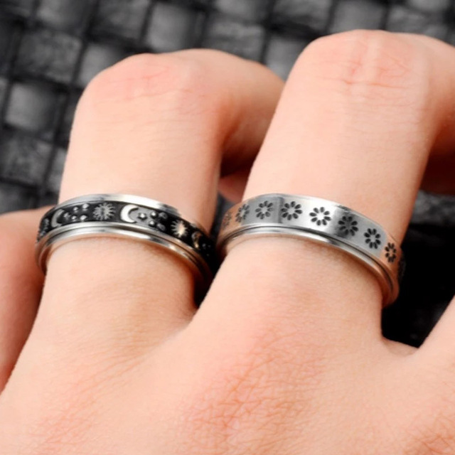 Pierścień antystresowy Fidgets dla kobiet - obracający się pierścień ze stali nierdzewnej - Wianko - 1