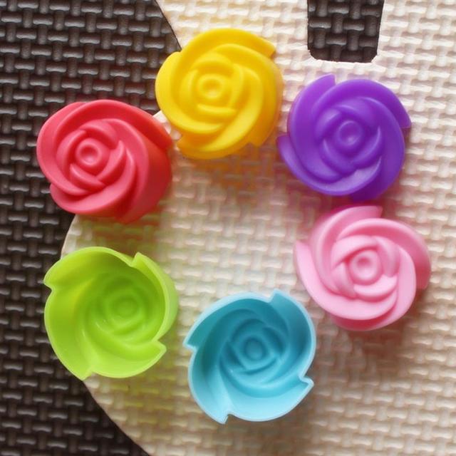 Silikonowa forma 3D Mini Bloom Rose do ciast, cupcakes, galaretek, czekoladek - narzędzie do pieczenia i dekoracji - Wianko - 12