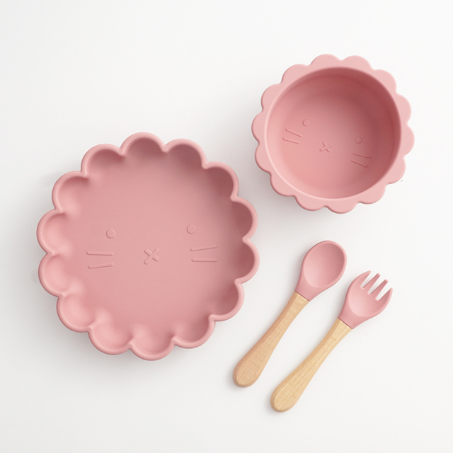 Naczynia silikonowe dla dzieci – miska, talerz, widelec i łyżka z przyssawką, drewniany uchwyt - Wianko - 3