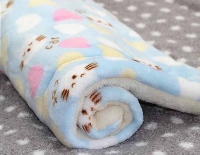 Mata flanelowa Pet Soft Fleece Pad dla zwierząt domowych - zagęszczony kocyk na łóżko, poduszka na sofę, dywan przenośny - zmywalna i ciepła - Wianko - 20