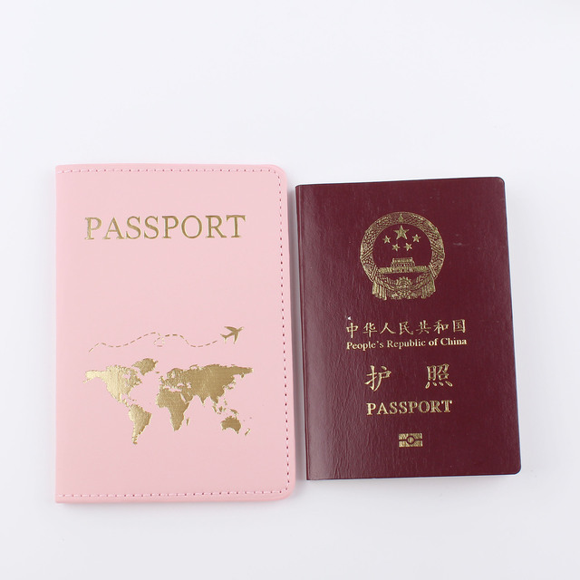 Etui na paszport z mapą świata - skórzany futerał podróżny z uchwytem na karty - Wianko - 1