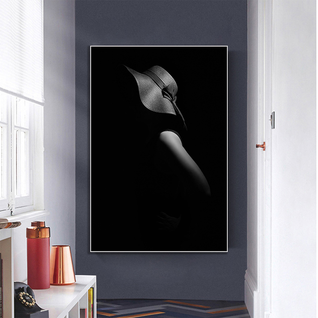 Plakat na płótnie - Skandynawska moda - Sexy kobieta - Czarno-biały - Druk - Piękna dekoracja wnętrz - Wianko - 10