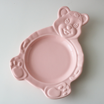 Niedźwiedź kreskówkowy - talerzyk deserowy - ceramiczna miska z motywem niedźwiedzia - płaski trójkąt - śniadaniowa/sałatkowa taca - Wianko - 7