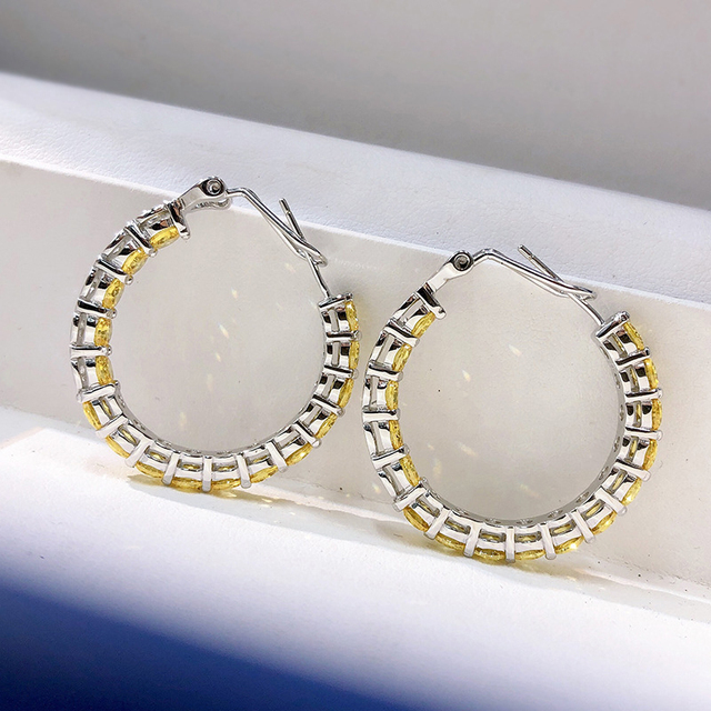 Srebrne kolczyki OEVAS z żółtym, węglowym diamentem 4mm - biżuteria dla kobiet na wesele - Wianko - 6