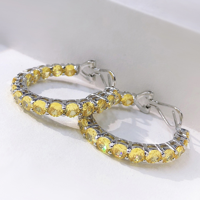 Srebrne kolczyki OEVAS z żółtym, węglowym diamentem 4mm - biżuteria dla kobiet na wesele - Wianko - 4