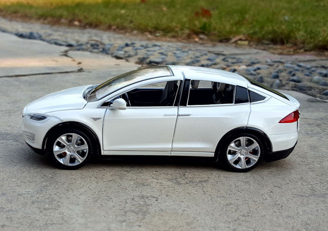 New1:32 Tesla MODEL X MODEL3 - Aluminiowy Model samochodu Diecast dla dzieci (PREZENT) - Wianko - 10