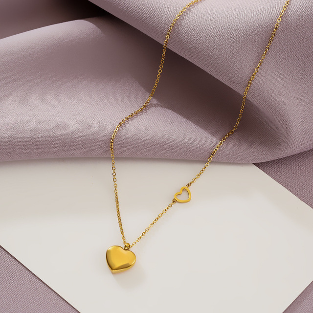 Naszyjnik MEYRROYU ze stali nierdzewnej - wisiorek w kształcie serca, złoty kolor, cienki łańcuszek - Romantyczny prezent 2021 - Wianko - 1