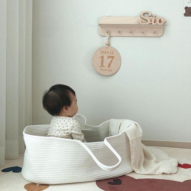Przenośny kosz do noszenia dziecka i łóżko turystyczne dla noworodka, idealne do dekoracji żłobka oraz kołysania dziecka, wraz z materacem do spania - Wianko - 8