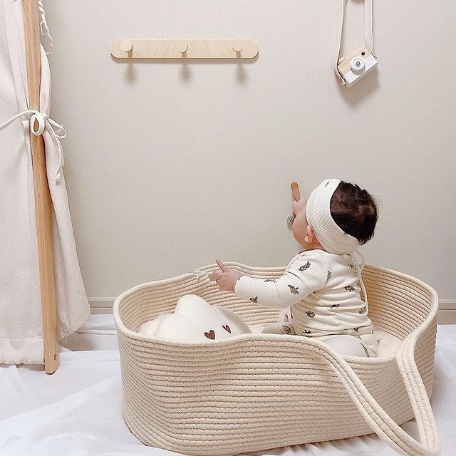 Przenośny kosz do noszenia dziecka i łóżko turystyczne dla noworodka, idealne do dekoracji żłobka oraz kołysania dziecka, wraz z materacem do spania - Wianko - 13