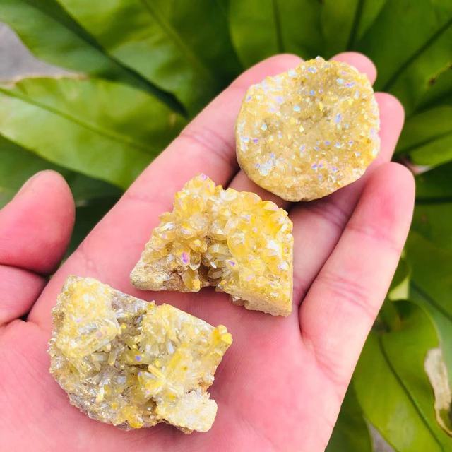 Naturalny kamień druzy z żółtą bryłą kryształową MOKAGY 30g-125g - idealny prezent ślubny - Wianko - 5