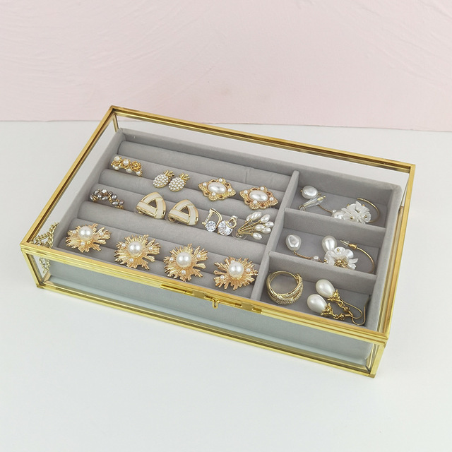 Skrzynka na biżuterię - metalowa, szklana, koronkowa, z aksamitną szufladą - Wianko - 3