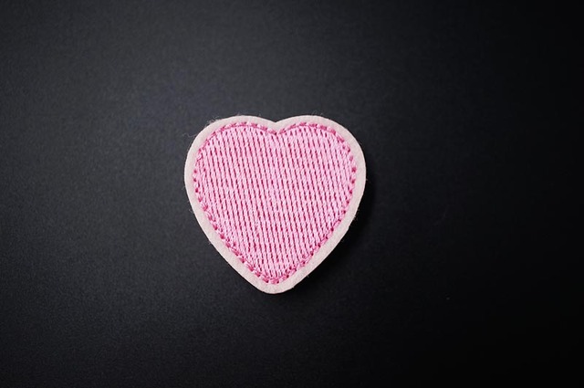 Mend - Różowe serce (3.2x3.2cm) - Łatka haftowana DIY do dekoracji dżinsów i ubrań - Wianko - 4
