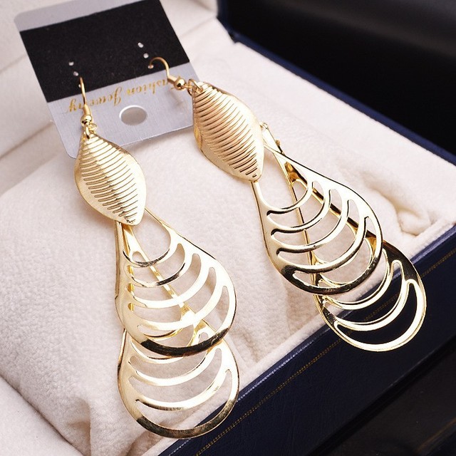 Złote długie zwisające kolczyki z frędzlami - moda indyjska, biżuteria dla kobiet - Wianko - 1