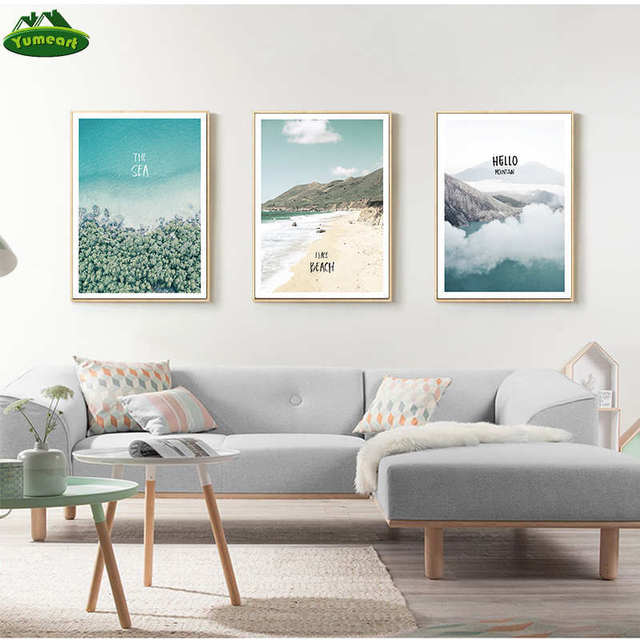 Plakat skandynawski z błękitnym morzem i plażą, dekoracja ścienna do salonu - rośliny, góry, drzewa - obraz na płótnie - Wianko - 5