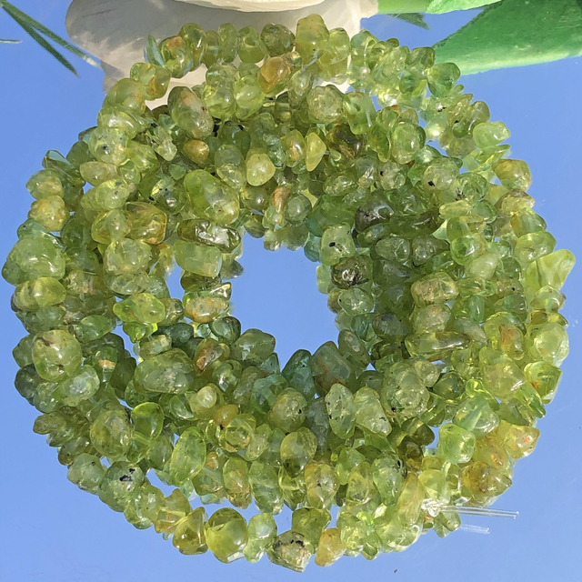 Kamienie żwirowe zielonych peridotów 5-8mm w nieregularnym freeform kształcie - do tworzenia biżuterii DIY, bransoletki, naszyjniki (32) - Wianko - 2