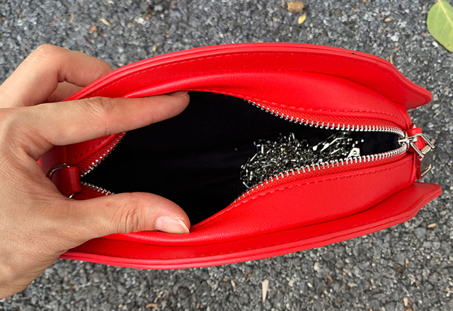 Mini torebka na ramię - Śliczne czerwone grzyby, projekt kobiety i dziewczyny, Kawaii kopertówka z łańcuszkiem - Wianko - 38