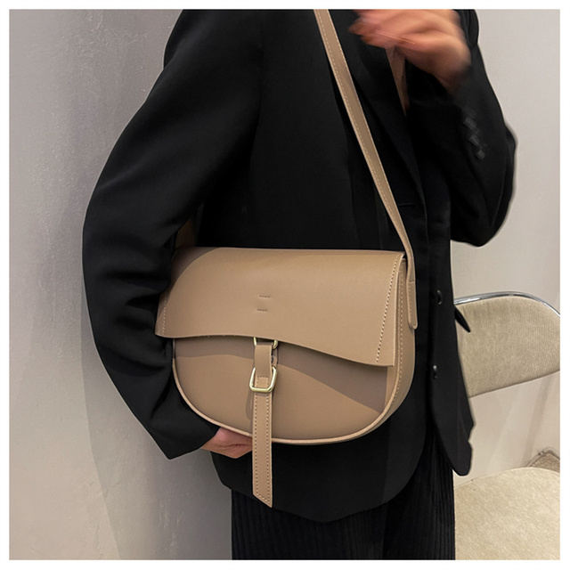 Luksusowa skórzana torebka na ramię - projektantka damskiej mody z klapką i małą torbą ze skórzanym paskiem - Wianko - 27