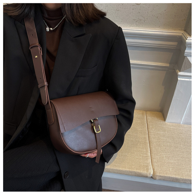 Luksusowa skórzana torebka na ramię - projektantka damskiej mody z klapką i małą torbą ze skórzanym paskiem - Wianko - 16