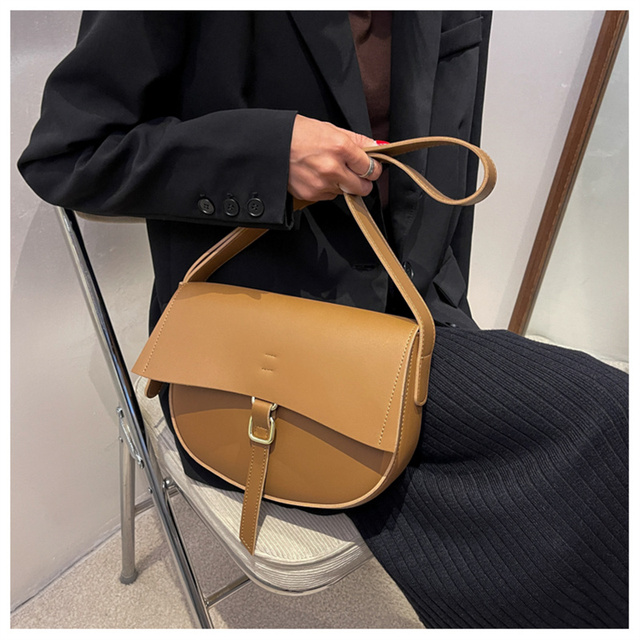 Luksusowa skórzana torebka na ramię - projektantka damskiej mody z klapką i małą torbą ze skórzanym paskiem - Wianko - 29