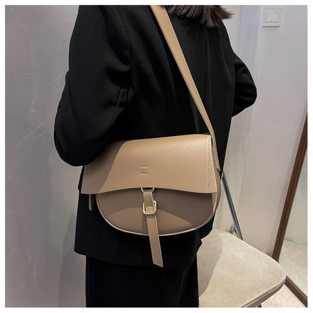 Luksusowa skórzana torebka na ramię - projektantka damskiej mody z klapką i małą torbą ze skórzanym paskiem - Wianko - 25