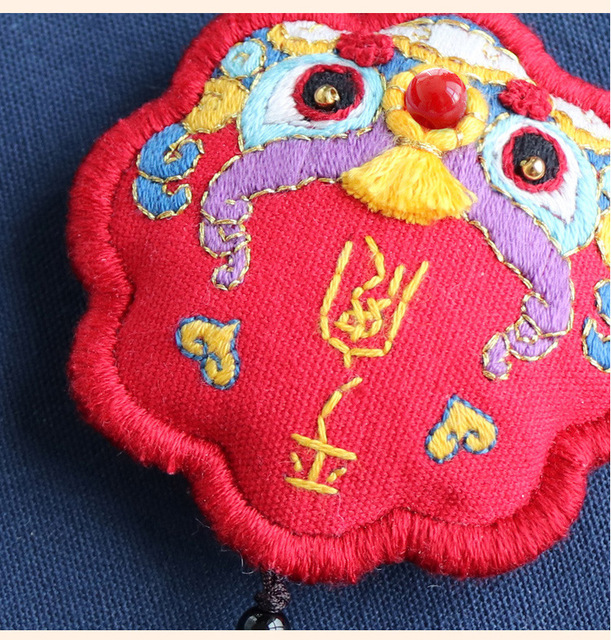 DIY haft Amulet saszetka - breloczek na klucze saszetka haftowana ręcznie - Wianko - 9