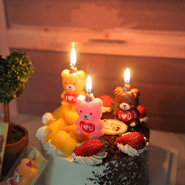 Ładna świeca na tort z kreskówkowym niedźwiadkiem dla dziecka na urodziny - Wianko - 1