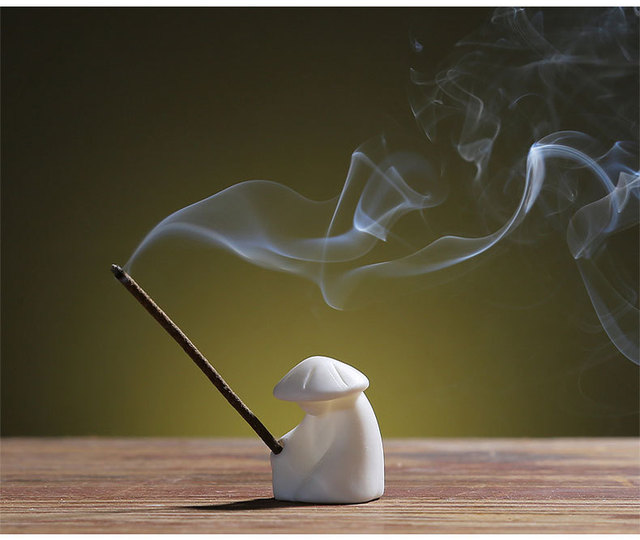 Porcelanowa figurka białego małego pinny, zdobiona motywem Zen budda - idealna dekoracja do herbaciarni i ogrodu - Wianko - 5