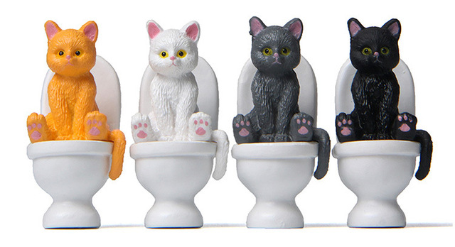 Figurka akcji Cute Animal Cat na Closestool - zestaw 4 sztuk, PVC, miniaturowe rzemiosło, dekoracja krajobrazu ogrodu, domowa zabawka - Wianko - 5
