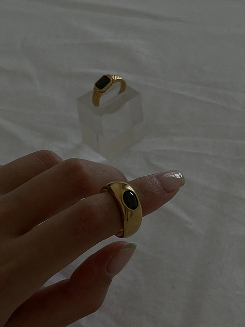 Tytanowy pierścień retro z czarnym kamieniem 18K złota dla kobiety - Wianko - 3