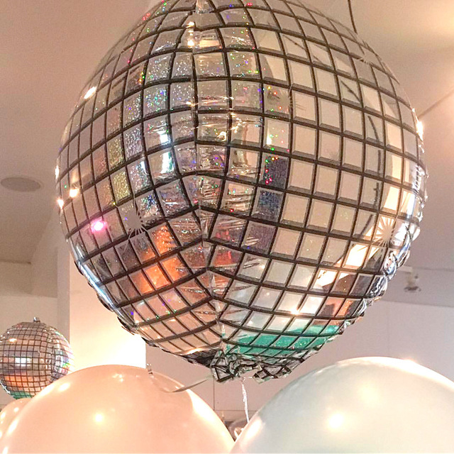 Decorative Silver Metal 4D Helium Disco Balloons for Adult Birthdays, Weddings, and Bar Parties - Wianko - 4